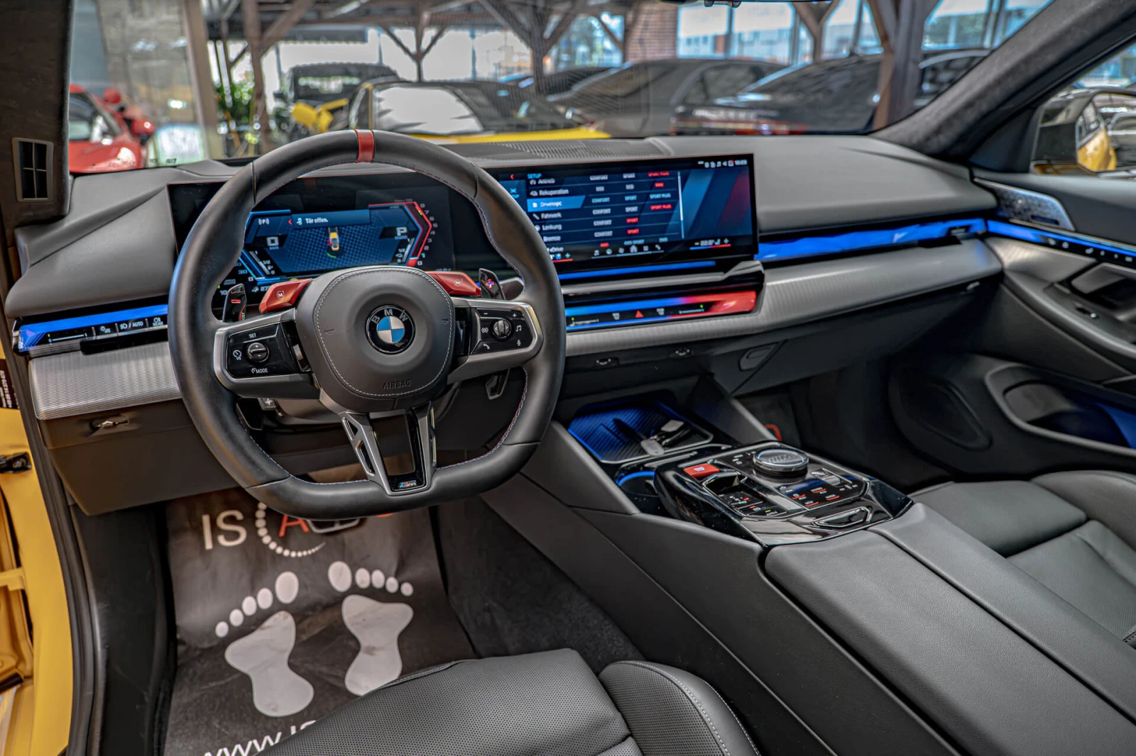 BMW M5 4.4 Plug-in Hybrid/Bower/HuD/Обдухване/Керамика/Ка, снимка 10 - Автомобили и джипове - 55979645