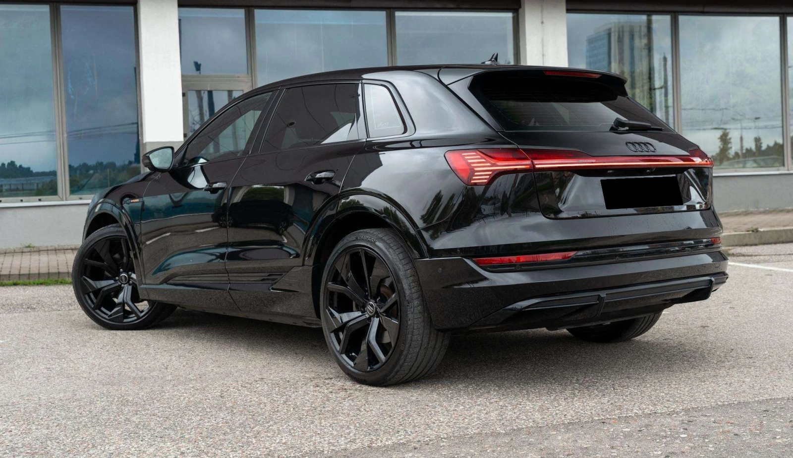 Audi E-Tron 55 S-Line, снимка 3 - Автомобили и джипове - 56206060