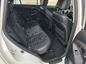 Toyota Rav4 FULL SERVICE IN TOYOTA Navi Kamera Keyless Go 4х4 , снимка 15