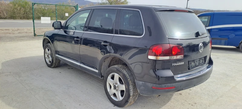 VW Touareg 2.5TDI 3броя 6скорости, снимка 12 - Автомобили и джипове - 25897465