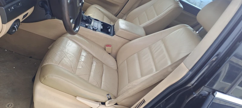 VW Touareg 2.5TDI 3броя 6скорости, снимка 10 - Автомобили и джипове - 25897465