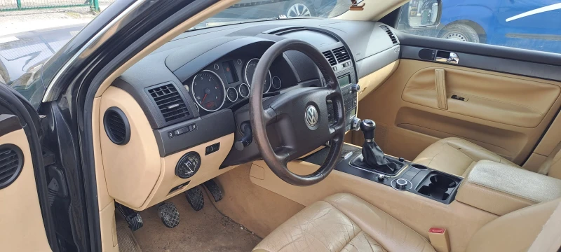 VW Touareg 2.5TDI 3броя 6скорости, снимка 11 - Автомобили и джипове - 25897465