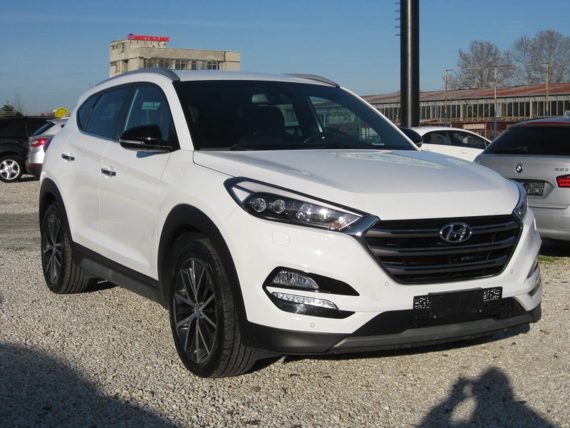 Hyundai Tucson 4 WD, снимка 3 - Автомобили и джипове - 39538071