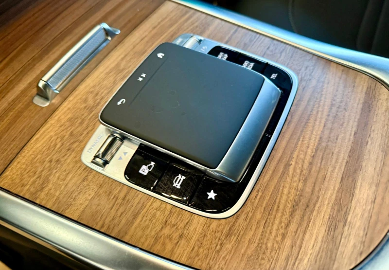 Mercedes-Benz G 450 d* AMG* 4Matic* Гаранция* Burm* Лизинг* MultiBeam, снимка 11 - Автомобили и джипове - 52732374