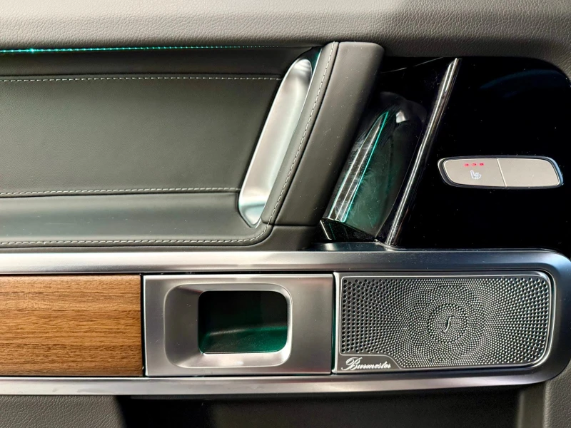 Mercedes-Benz G 450 d* AMG* 4Matic* Гаранция* Burm* Лизинг* MultiBeam, снимка 13 - Автомобили и джипове - 52732374