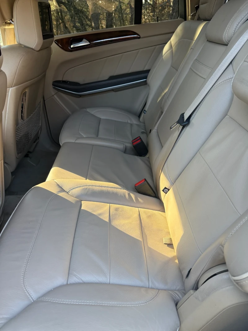 Mercedes-Benz GL 550 GL550 6.3 AMG LINE(Подгреви, Обдухване, 360 Камери, снимка 9 - Автомобили и джипове - 52736864