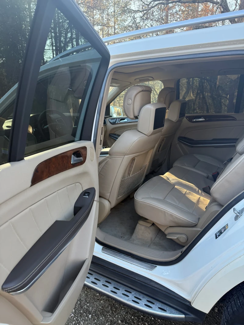 Mercedes-Benz GL 550 GL550 6.3 AMG LINE(Подгреви, Обдухване, 360 Камери, снимка 8 - Автомобили и джипове - 52736864