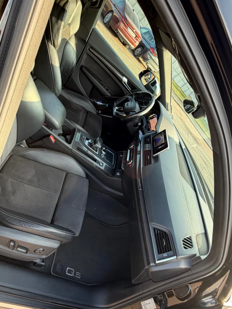 Audi SQ5 Keyless БЕЗУПРЕЧНО СЪСТОЯНИЕ ВЪЗМОЖЕН Е БАРТЕР , снимка 13 - Автомобили и джипове - 52951050