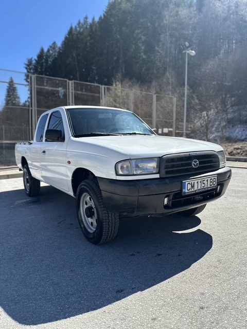 Mazda B2500, снимка 2 - Автомобили и джипове - 49563313