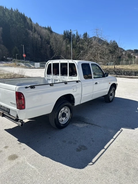 Mazda B2500, снимка 5 - Автомобили и джипове - 49563313