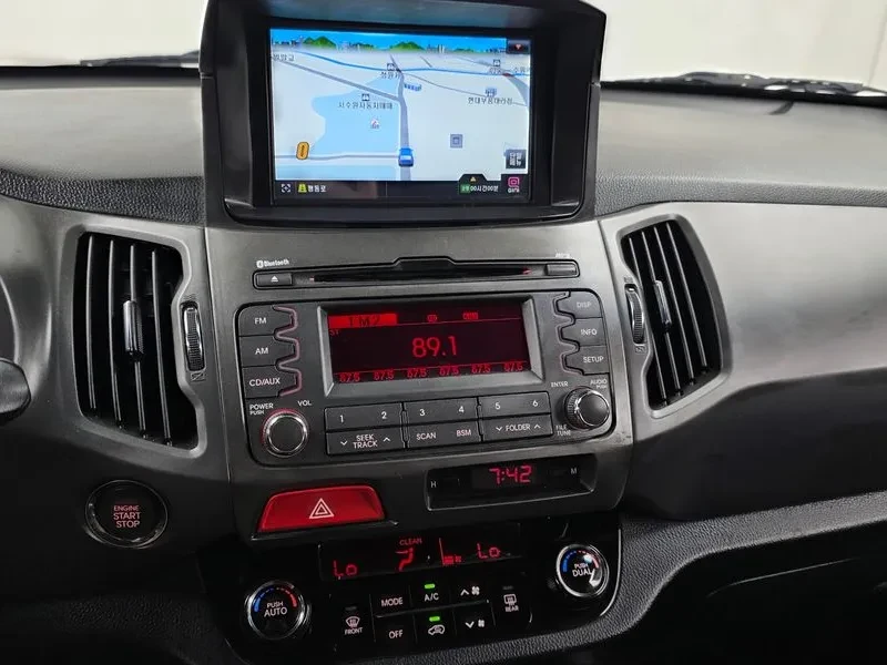 Kia Sportage R Diesel 2Wd Tlx Premium, снимка 13 - Автомобили и джипове - 56118290