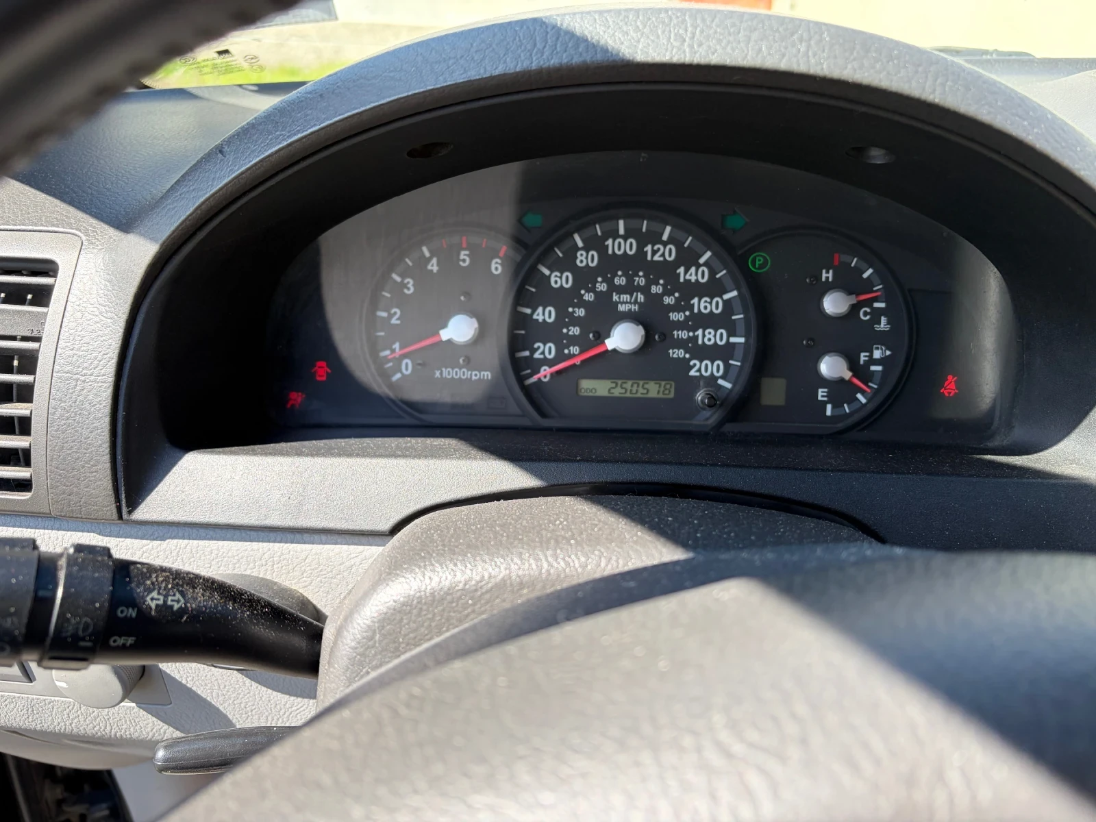 Kia Sorento 2.5 CRDI 4* 4, снимка 10 - Автомобили и джипове - 53907036