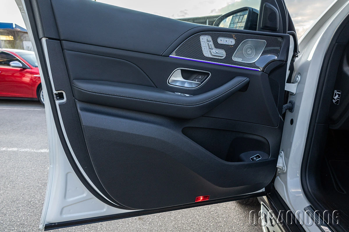 Mercedes-Benz GLE 63 S AMG 4M COUPE CARBON 3xEXCL DESIGNO BUMEISTER PANORAMA, снимка 12 - Автомобили и джипове - 54101925