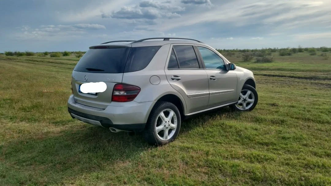 Mercedes-Benz ML 350, снимка 3 - Автомобили и джипове - 54570421