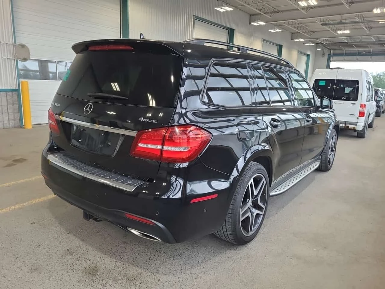 Mercedes-Benz GLS * 550 * CARFAX * ЦЕНА ДО БГ, снимка 3 - Автомобили и джипове - 55036664