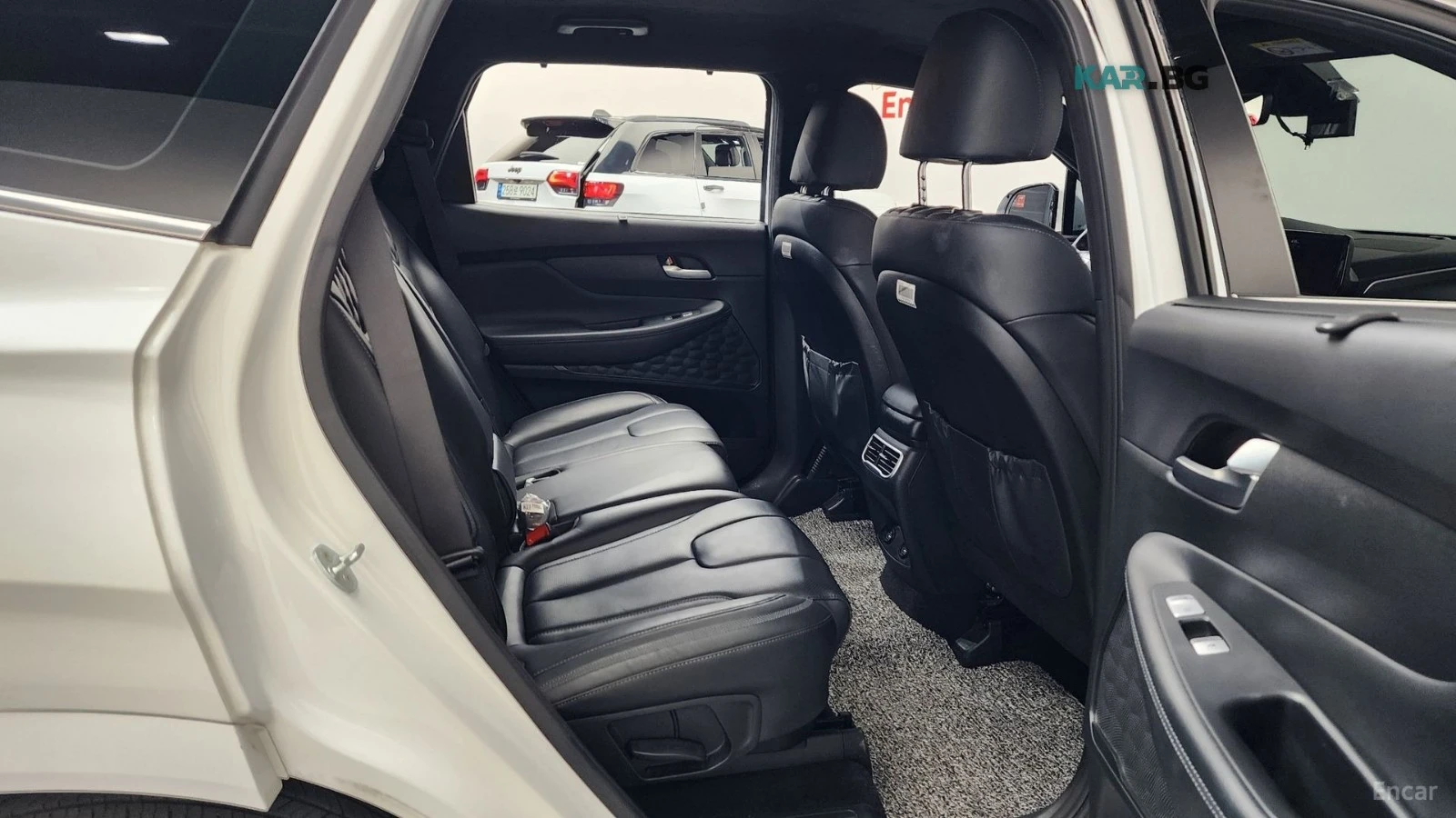 Hyundai Santa fe CALLIGRAPHY* 4x4* DISTRONIC* ПОДГРЕВ* ОБДУХВАНЕ* , снимка 10 - Автомобили и джипове - 56017712