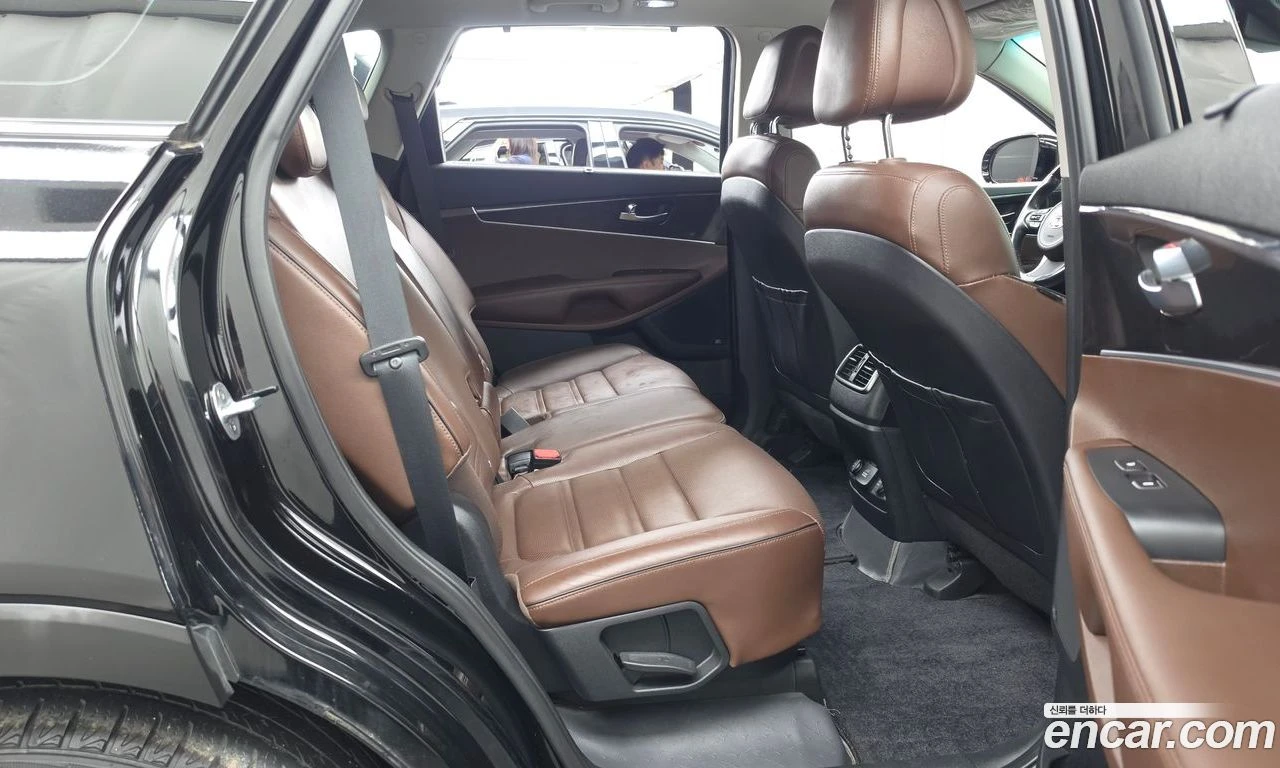 Kia Sorento Обдух* Подгрев* JBL* 360* М.Точка* 7 местен* Пано , снимка 14 - Автомобили и джипове - 56034938