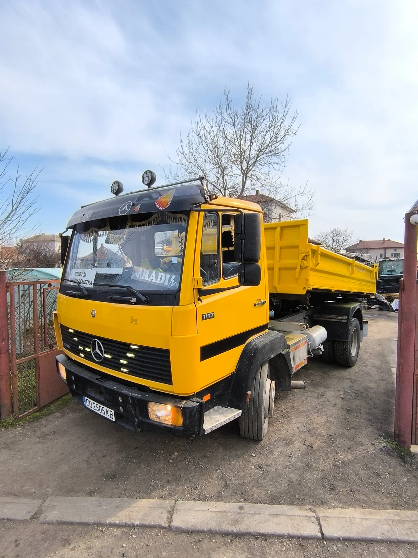 Mercedes-Benz 1117 Тристранен самосвал MILER KIPER