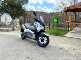     Yamaha X-max 250i