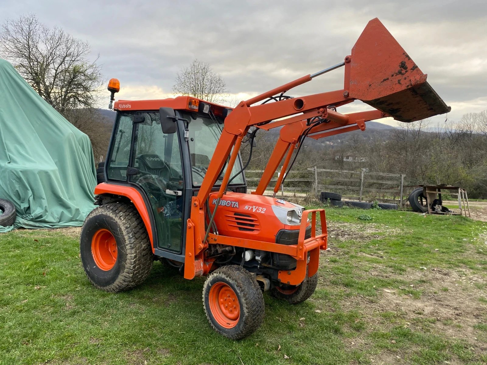 Трактор Kubota STV32 32кс - изображение 6