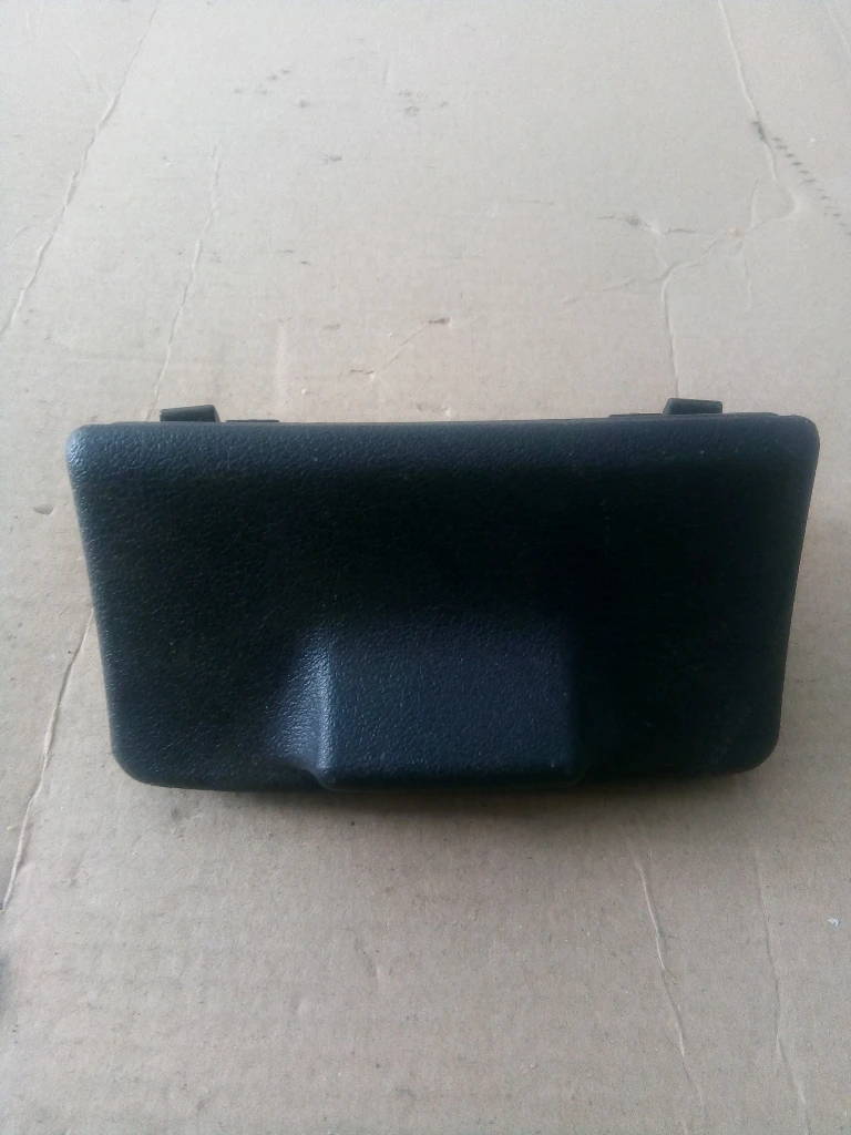 Пепелник заден Лексус ис220