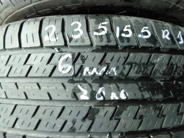 Гуми Всесезонни 235/55R17, снимка 4 - Гуми и джанти - 9725456