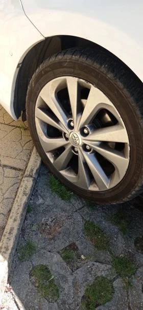 Toyota Auris, снимка 16