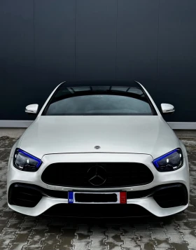 Обява за продажба на Mercedes-Benz E 220 Facelift AMG пакет, серв.история ~49 999 лв. - изображение 1