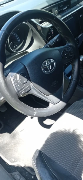 Toyota Auris - 6950 € - 76670238 6
