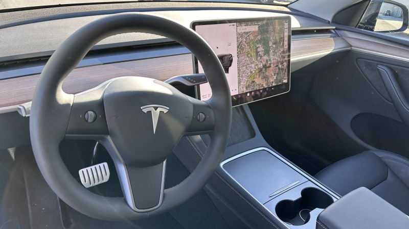 Tesla Model Y Performance, снимка 4 - Автомобили и джипове - 45724105