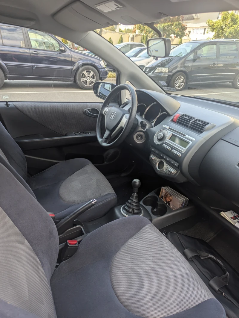 Honda Jazz, снимка 11 - Автомобили и джипове - 46967739