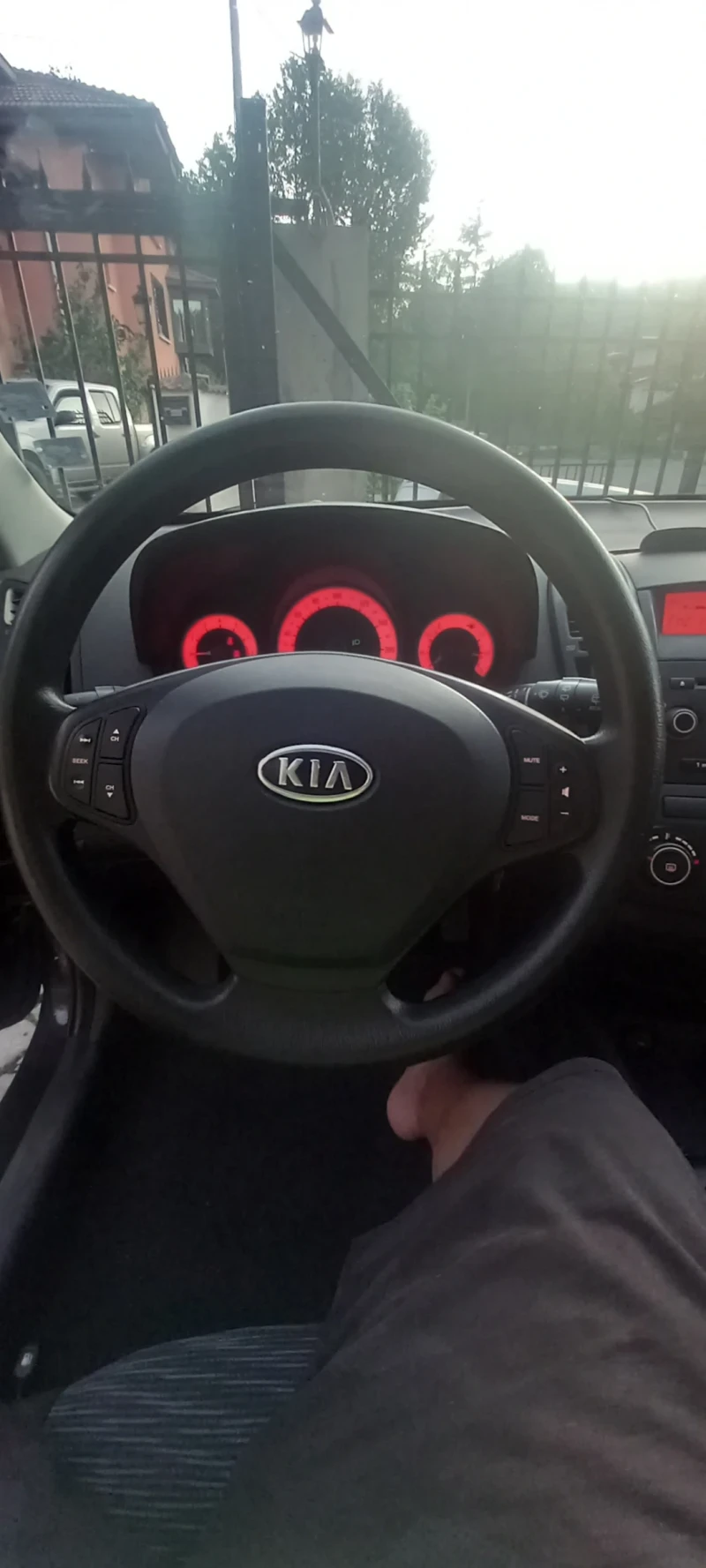 Kia Ceed, снимка 1 - Автомобили и джипове - 48296949