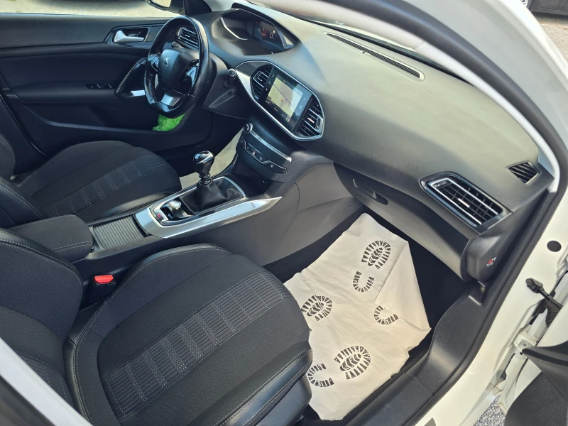 Peugeot 308 1.5HDI-131k.c-FACE-NAVI, снимка 11 - Автомобили и джипове - 51722190