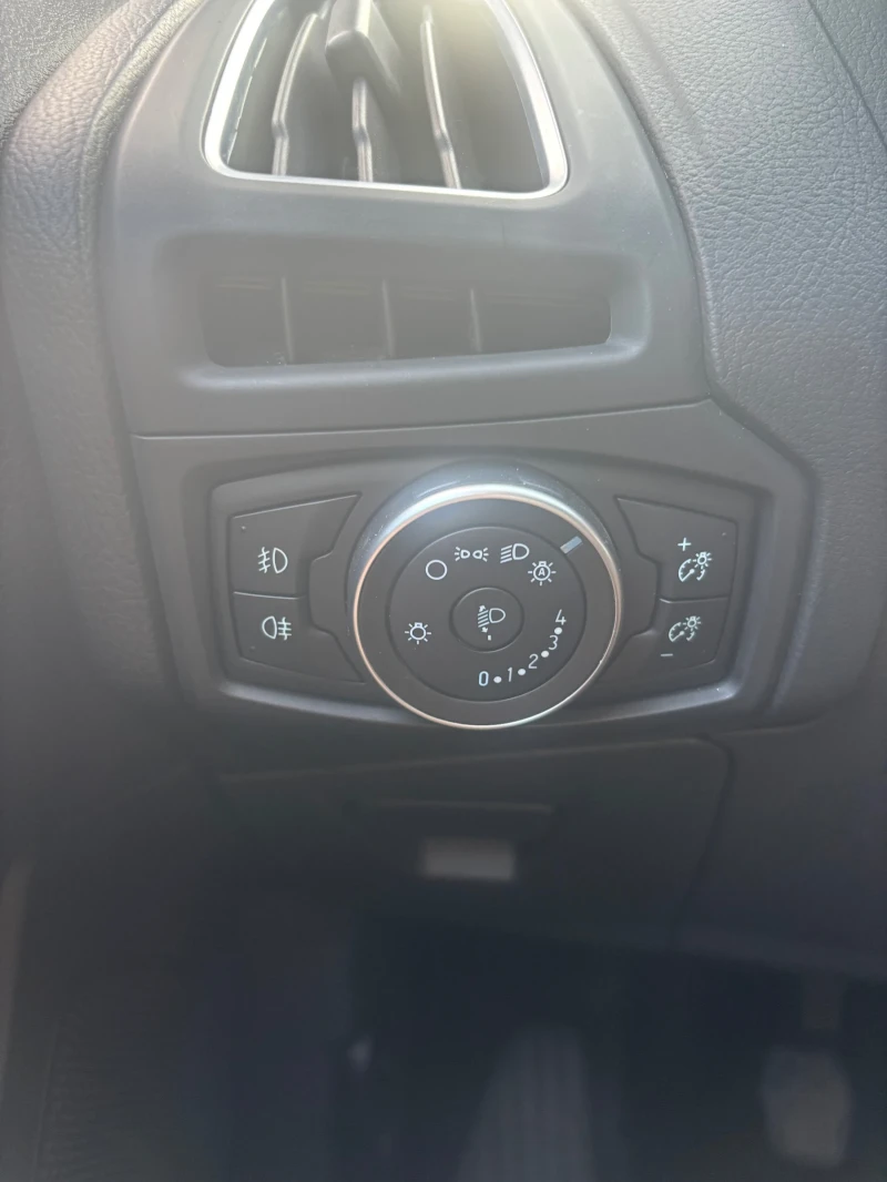 Ford Focus Titanium, снимка 11 - Автомобили и джипове - 51750626