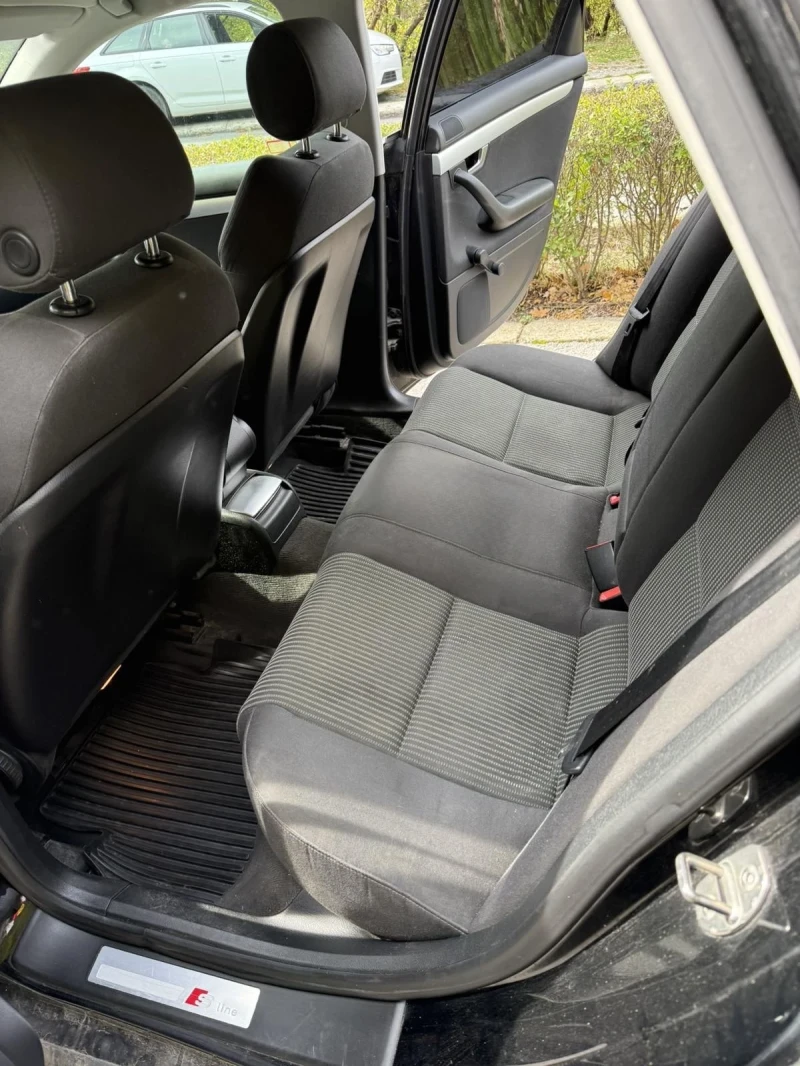 Audi A4 1.8Т с-лайн, снимка 9 - Автомобили и джипове - 52370608