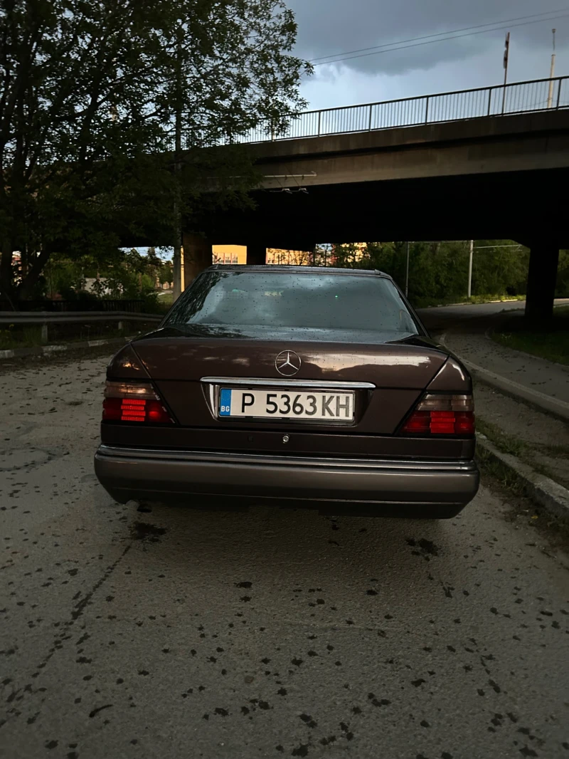 Mercedes-Benz E 300 W124 E300, снимка 4 - Автомобили и джипове - 52529307