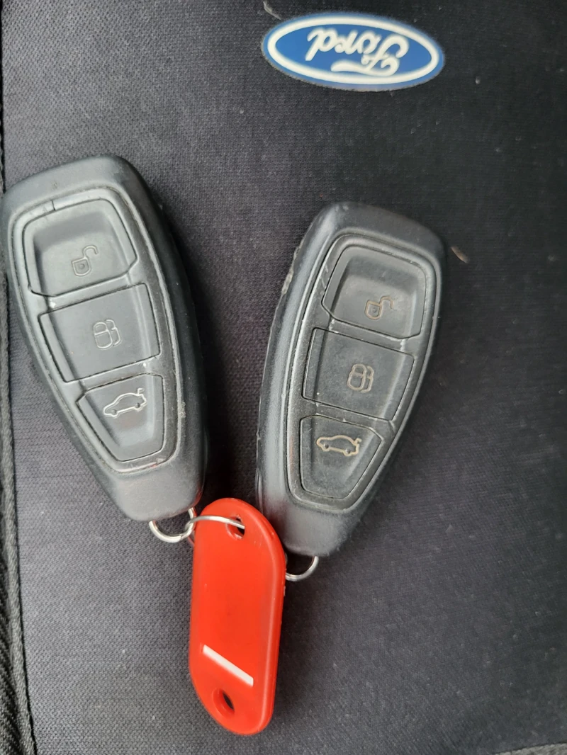 Ford Fiesta 1.6 TDCI, снимка 15 - Автомобили и джипове - 52668036