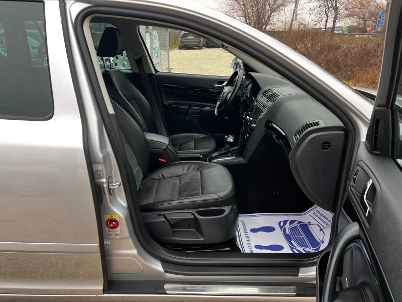 Skoda Octavia 2.0 TDI 4X4 LAURIN&KLEMENT , снимка 11 - Автомобили и джипове - 53199364