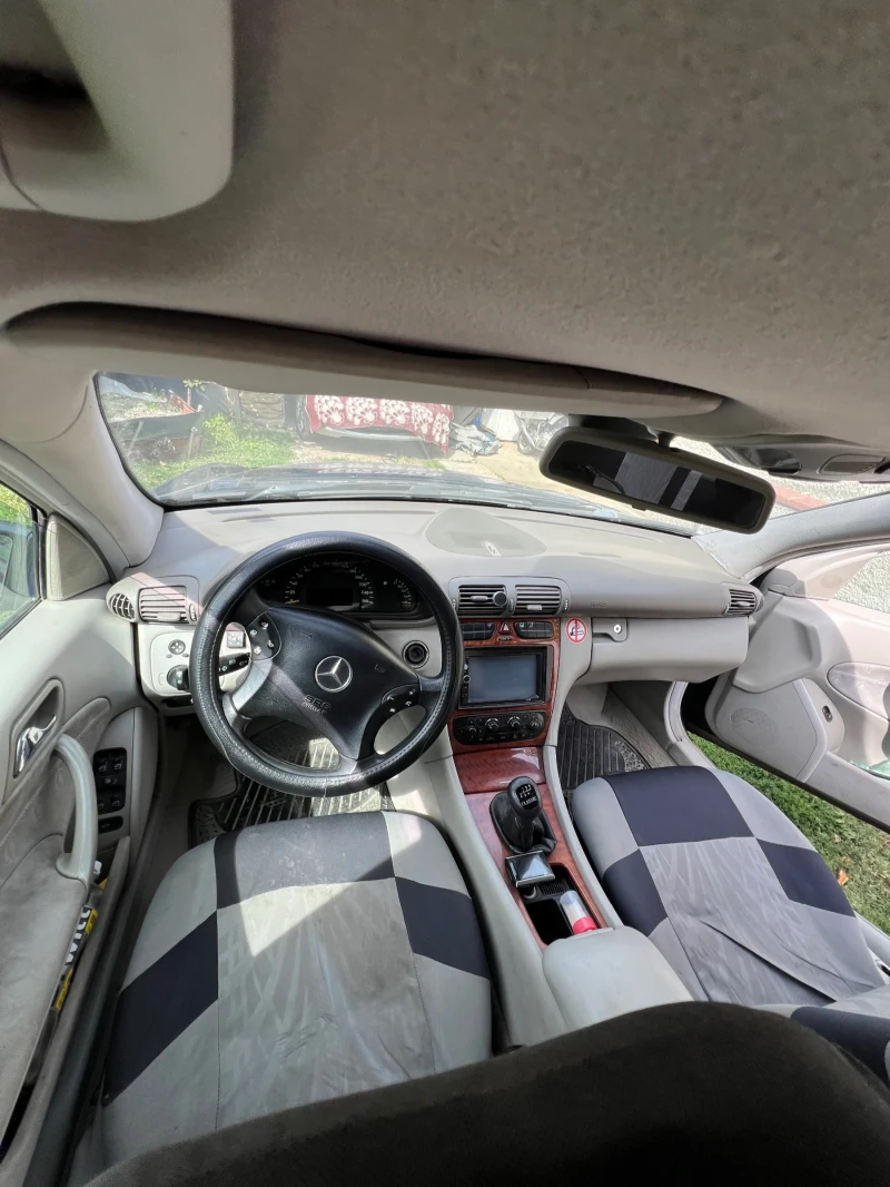 Mercedes-Benz 200, снимка 6 - Автомобили и джипове - 53395803