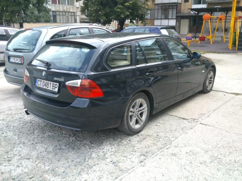 BMW 320 2.0TD, снимка 2 - Автомобили и джипове - 47058945