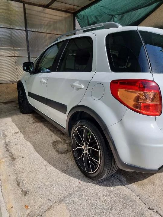 Suzuki SX4, снимка 2 - Автомобили и джипове - 47470706