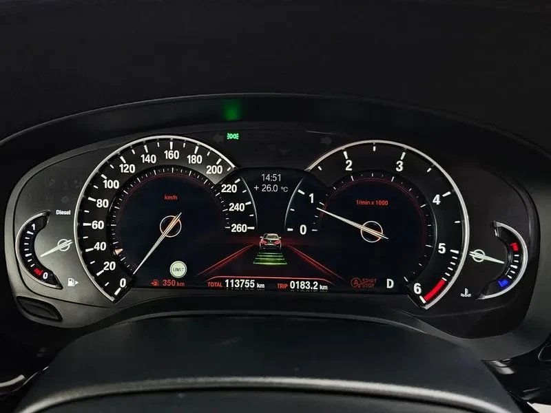 BMW 520 D Luxury Special Edition, снимка 8 - Автомобили и джипове - 56070747