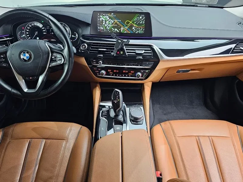BMW 520 D Luxury Special Edition, снимка 7 - Автомобили и джипове - 56070747