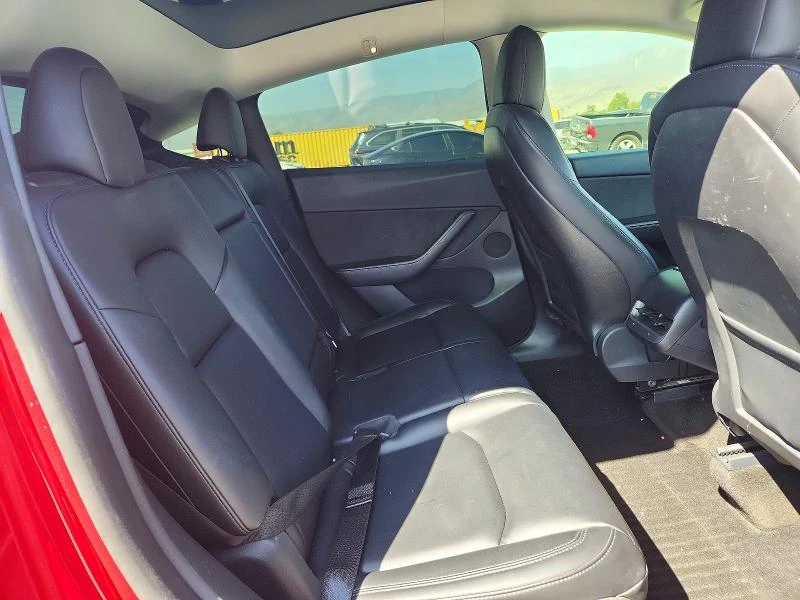 Tesla Model Y AWD Long Range / Градушков / Carfax, снимка 10 - Автомобили и джипове - 56234950