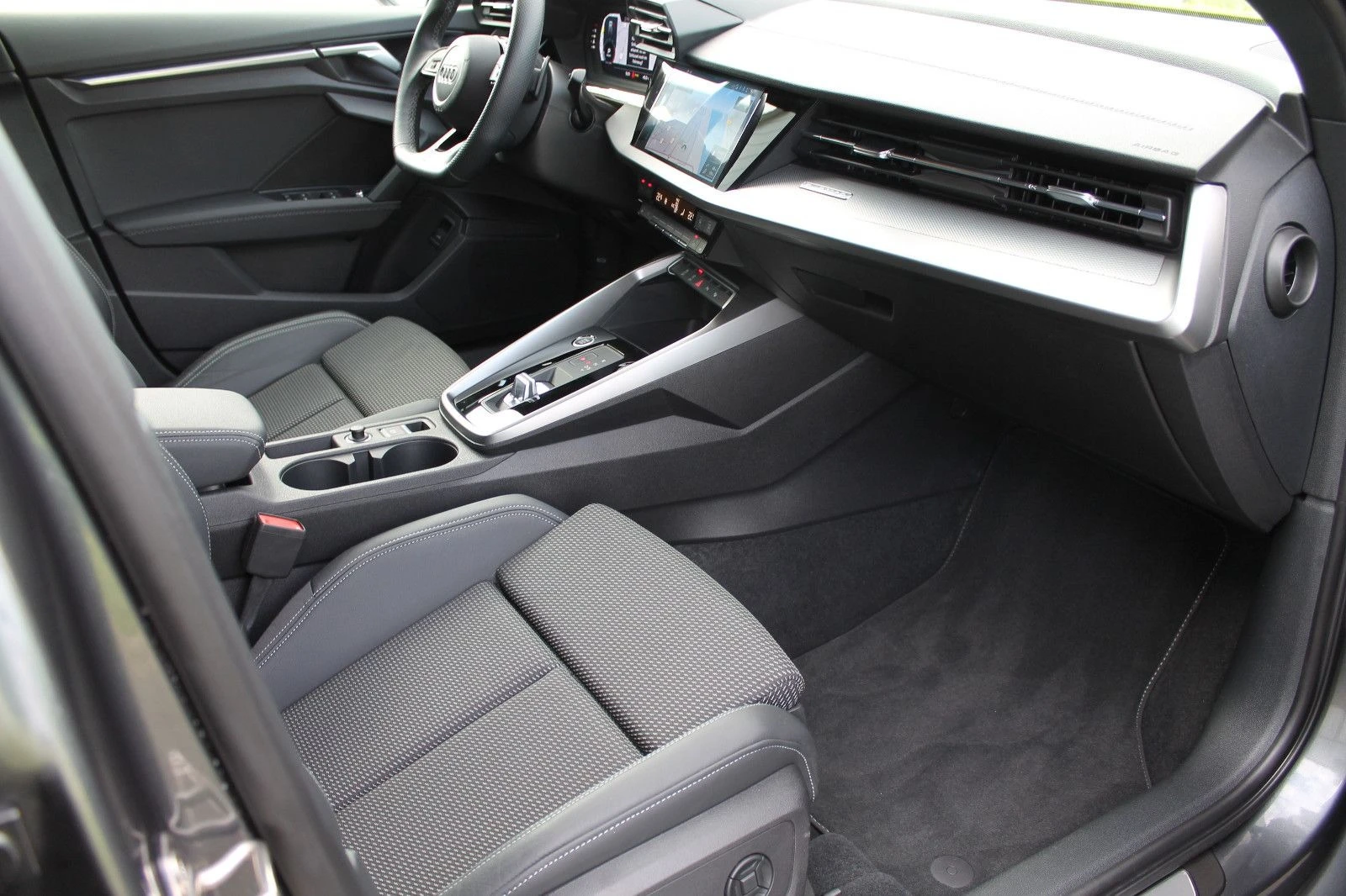 Audi A3 40 TFSI quattro | Mobile.bg — изображение 11