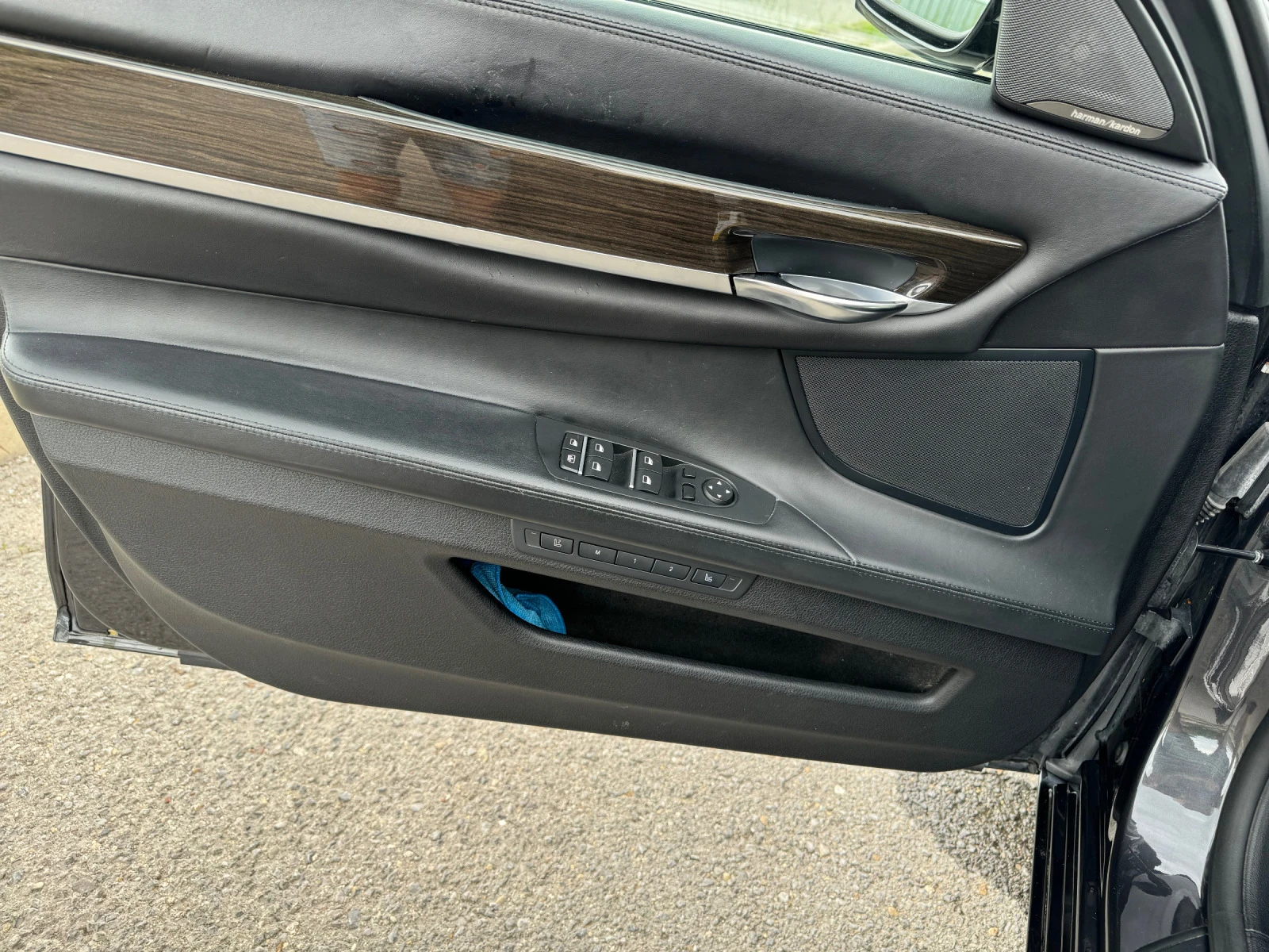 BMW 750 | Mobile.bg   11