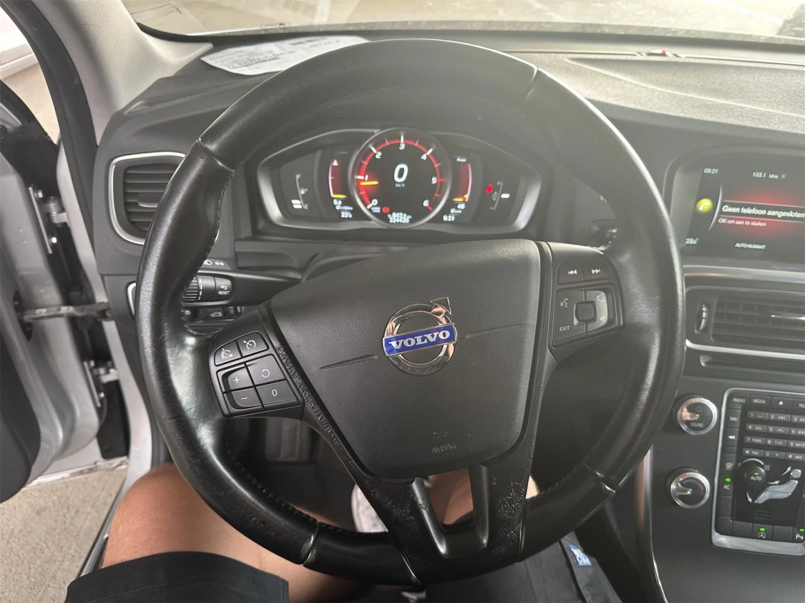 Volvo V60 D3 Kinetic - изображение 6