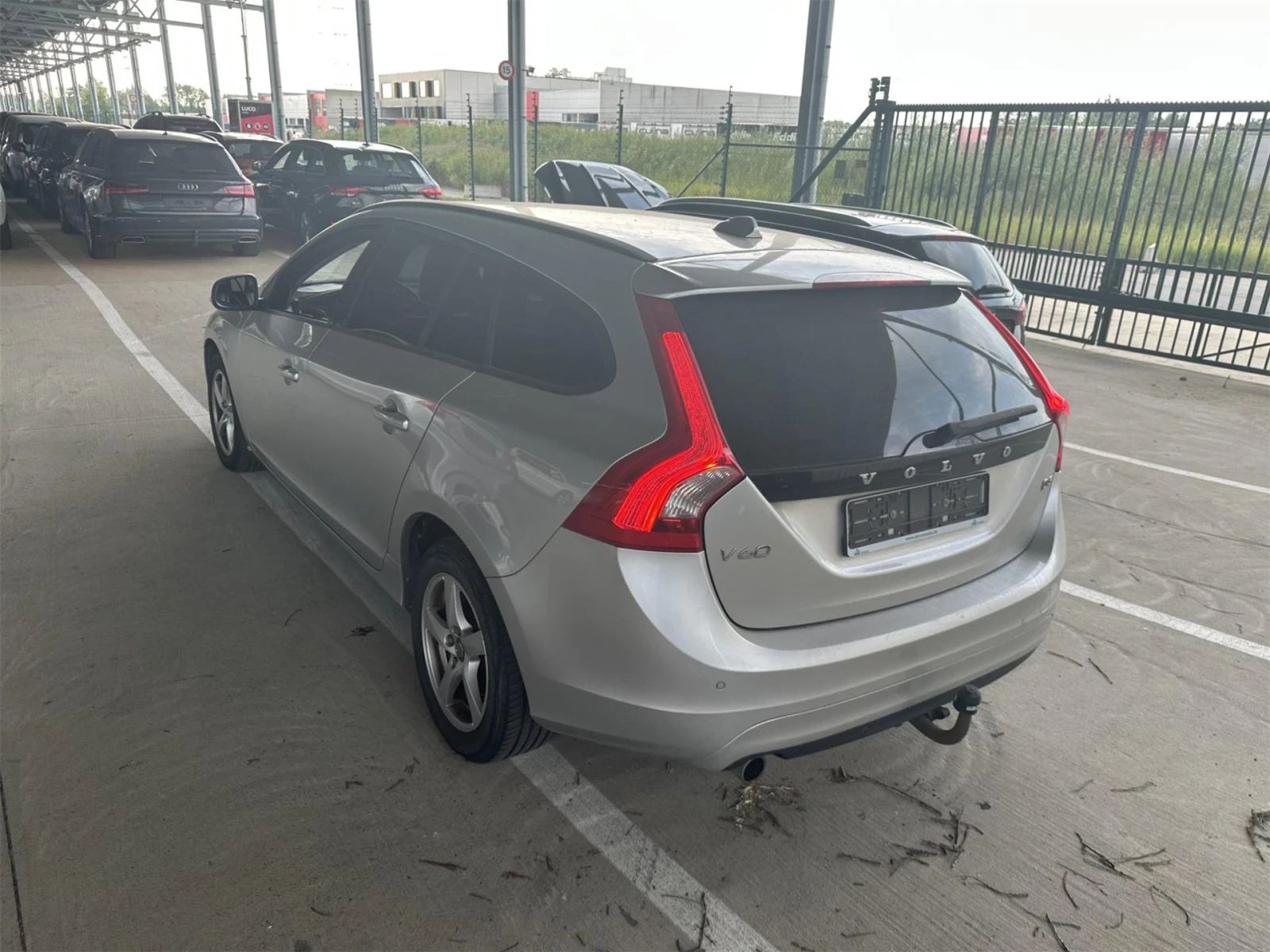 Volvo V60 D3 Kinetic - изображение 4