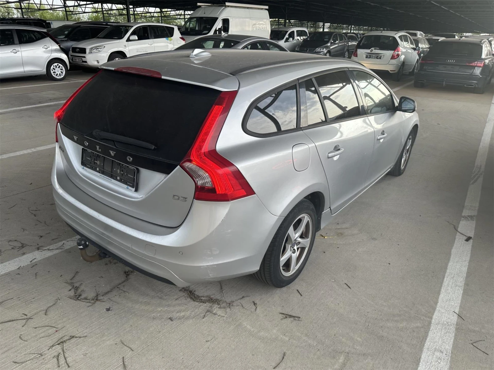 Volvo V60 D3 Kinetic - изображение 3