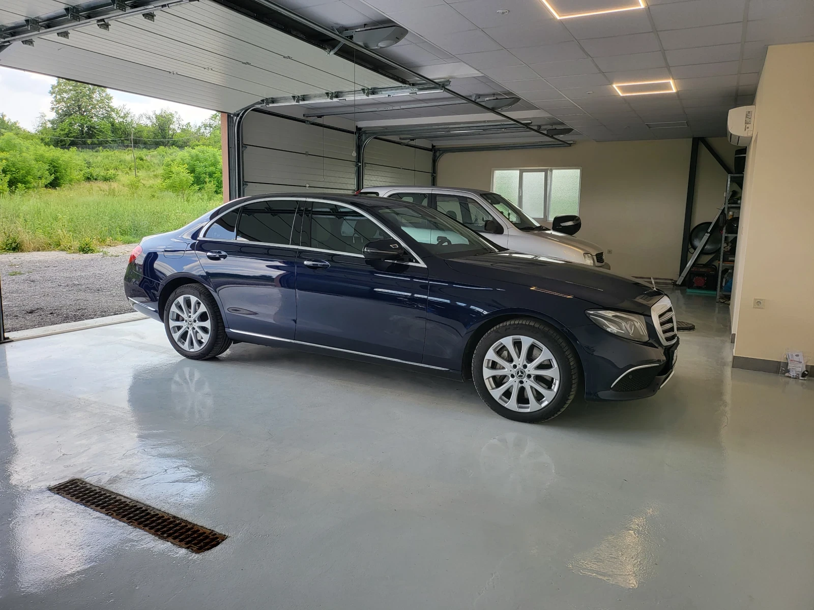 Mercedes-Benz E 400  - изображение 7